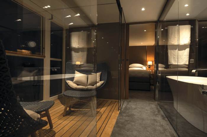 Scenic River Cruises Scenic Jewel Crystal Jade Royal Owners Suite 2.png